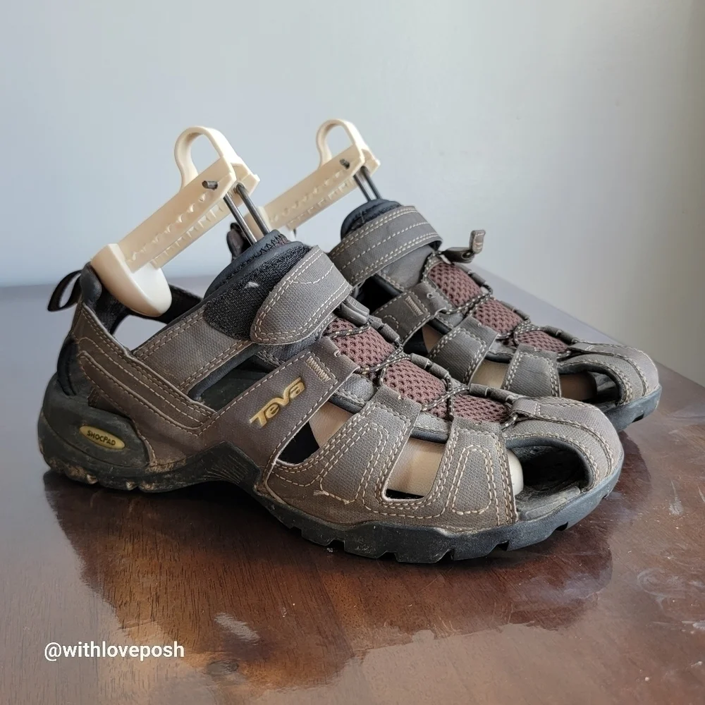 Teva Forebay Fisherman men Size 8 sandals